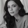 chloecroyle4